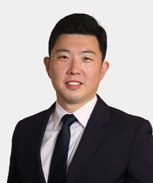 Samuel Kim, MD headshot in suit